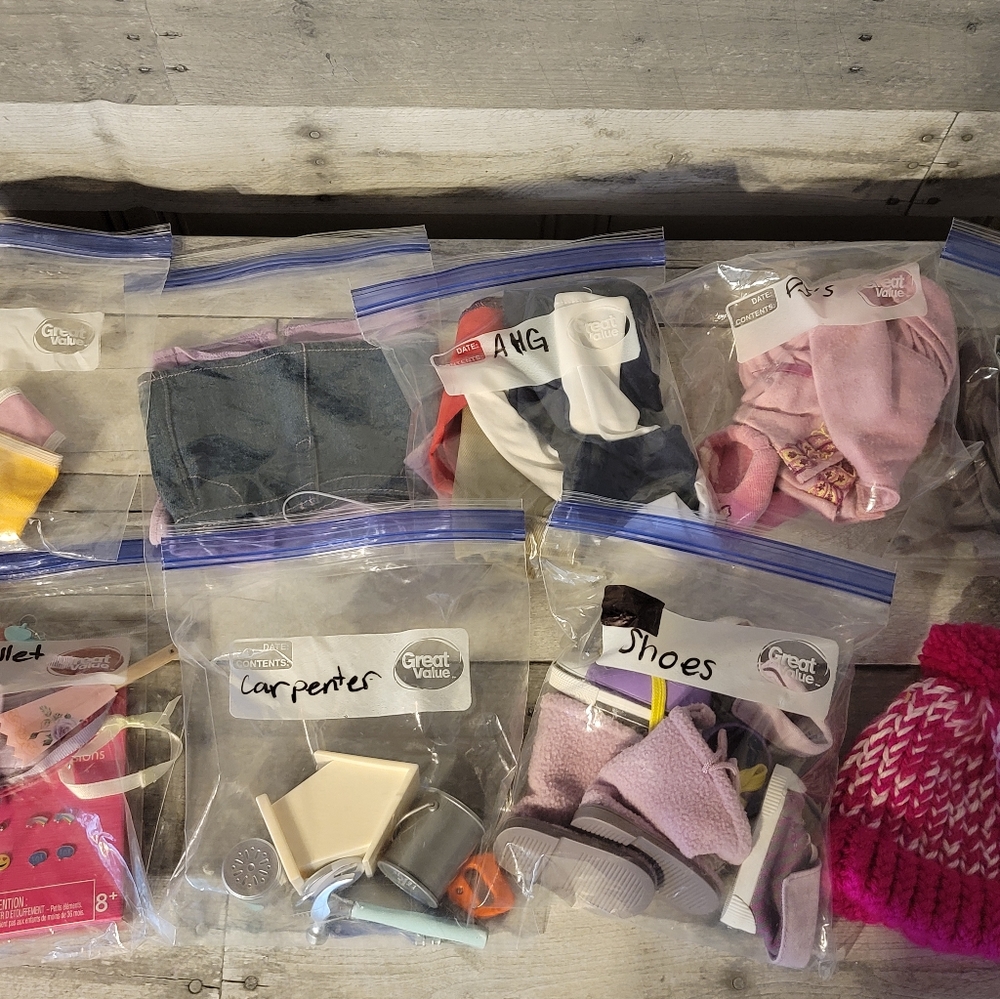 American Girl Clothes and accessories